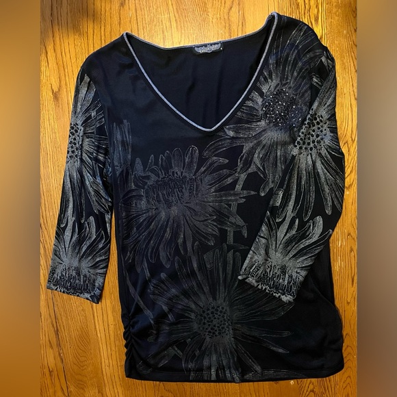 Vanilla Sugar black floral embellished women’s top. Size M. Very good condition - Picture 4 of 16